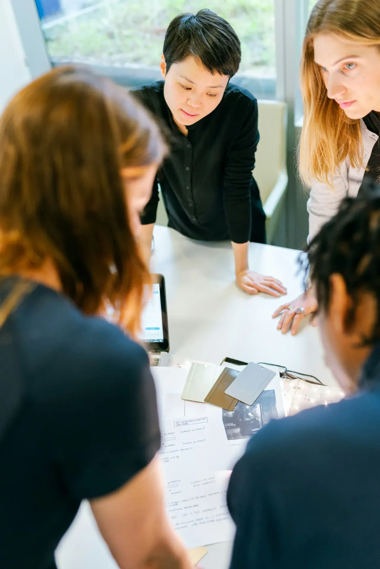 Definizione della strategia di posizionamento attorno a un tavolo di lavoro